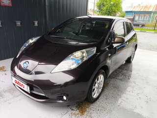 2015 Nissan Leaf I (ZE0/AZE0), чёрный, 800000 рублей, вид 3