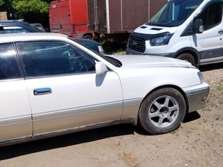 1998 Toyota Crown X (S150), белый, 600000 рублей, вид 2