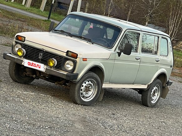 2000 Lada (ВАЗ) 2131 (4x4) I, серебристый, 180000 рублей
