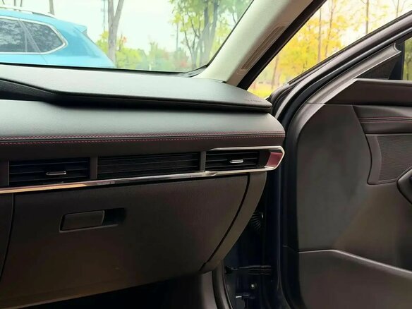 2023 Mazda 3 Axela IV (BP), синий, 1800000 рублей - вид 19