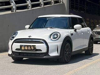2023 Mini Hatch One III (F55/F56) Рестайлинг 2, белый, 2148400 рублей, вид 1