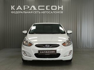 2012 Hyundai Solaris I, белый, 685000 рублей, вид 3