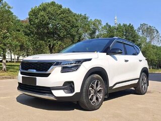 2022 Kia KX3, белый, 1720000 рублей, вид 1