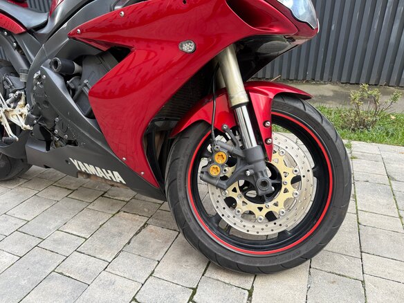 2005 Yamaha YZF-R1, красный, 600000 рублей - вид 10