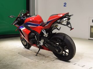 2021 Honda CBR 600RR, красный, 1036000 рублей, вид 5