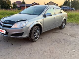 2011 Opel Astra H Рестайлинг, серебристый, 450000 рублей, вид 1