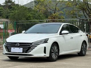 2023 Nissan Altima VI (L34) Рестайлинг, белый, 1700999 рублей, вид 1