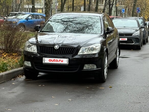2012 Skoda Octavia II (A5) Рестайлинг, чёрный, 1150000 рублей - вид 3