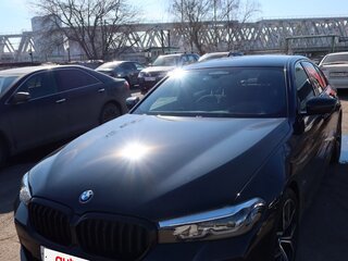 2022 BMW 5 серии 530i xDrive VII (G30/G31/G38) Рестайлинг, чёрный, 5650000 рублей, вид 2