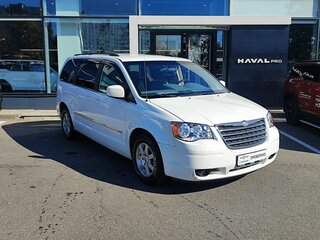 2010 Chrysler Town & Country V, белый, 1039000 рублей, вид 3