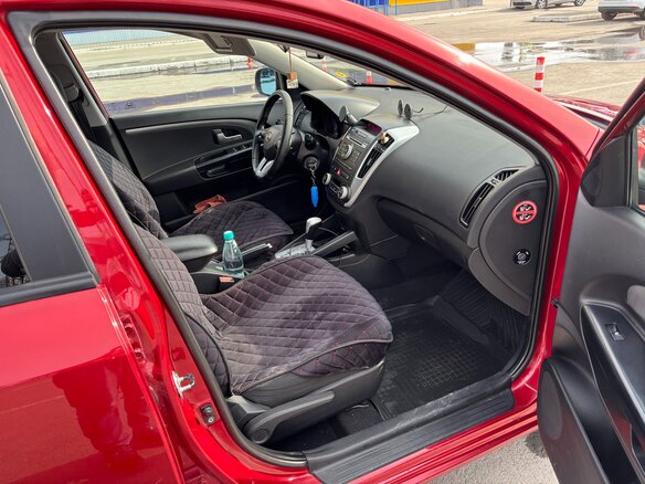 2010 Kia Ceed I Рестайлинг, красный, 680000 рублей - вид 8