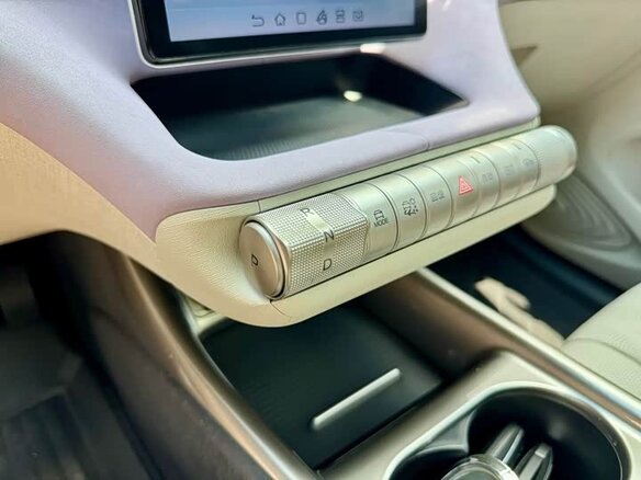 2024 BYD Dolphin 44.9 kWh I, розовый, 1250000 рублей - вид 13