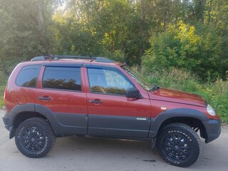 2011 Chevrolet Niva I Рестайлинг, красный, 400000 рублей, вид 2