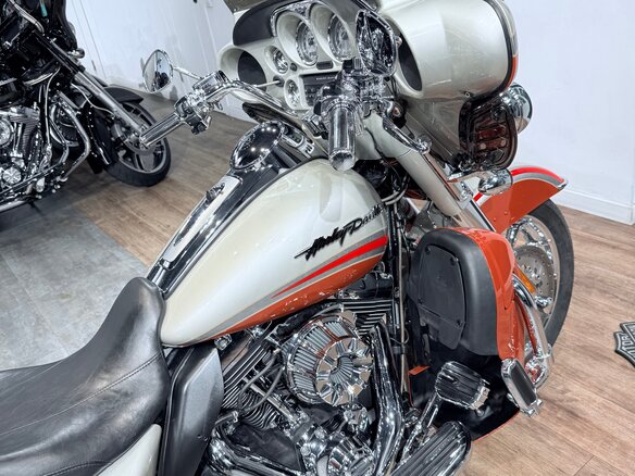 2009 Harley-Davidson CVO Street Glide, оранжевый, 1299000 рублей - вид 12