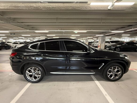 2022 BMW X4 20d II (G02) Рестайлинг, чёрный - вид 2
