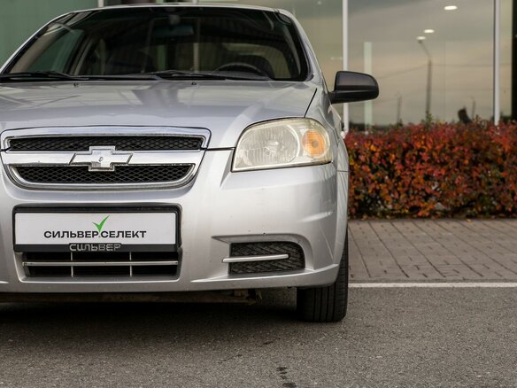 2008 Chevrolet Aveo I Рестайлинг, серебристый, 300000 рублей - вид 9