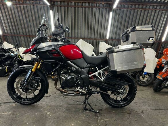 2015 Suzuki V-Strom 1000, красный, 780000 рублей - вид 3