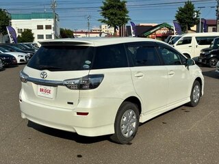 2017 Toyota Wish II Рестайлинг, белый, 1320000 рублей, вид 5