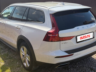 2021 Volvo V60 Cross Country II, белый, 3690000 рублей, вид 5