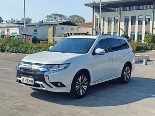 2022 Mitsubishi Outlander III Рестайлинг 3, белый, 2150700 рублей, вид 1