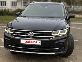 2021 Volkswagen Tiguan II Рестайлинг, чёрный, 3490000 рублей, вид 1
