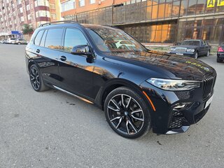2021 BMW X7 40i I (G07), чёрный, 8500000 рублей, вид 4