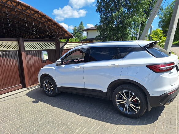 2023 Geely Coolray I, белый, 2090000 рублей - вид 3