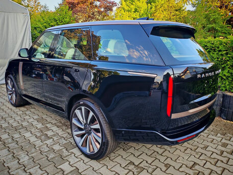 2026 Land Rover Range Rover P615 MHEV V, чёрный, 31900000 рублей, вид 4