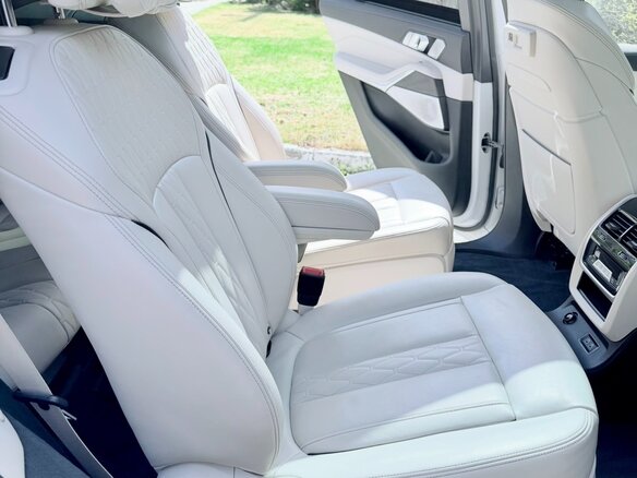 2019 BMW X7 40i I (G07), белый, 8500000 рублей - вид 5