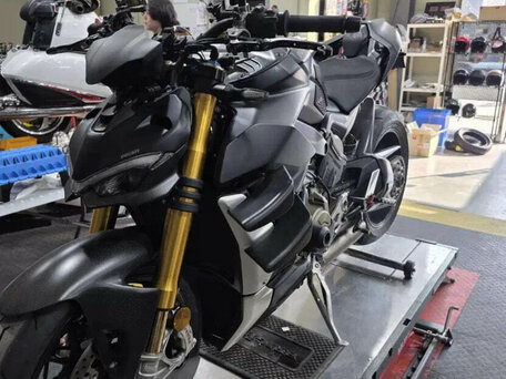 2021 Ducati Streetfighter V4, чёрный, 2450000 рублей, вид 1