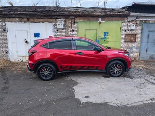 2017 Honda Vezel I, красный, 1700000 рублей, вид 5