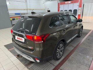 2019 Mitsubishi Outlander III Рестайлинг 3, коричневый, 1950000 рублей, вид 2