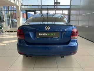 2018 Volkswagen Polo V Рестайлинг, синий, 969000 рублей, вид 5