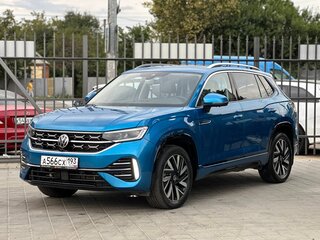 2022 Volkswagen Tayron I Рестайлинг, синий, 4170000 рублей, вид 3