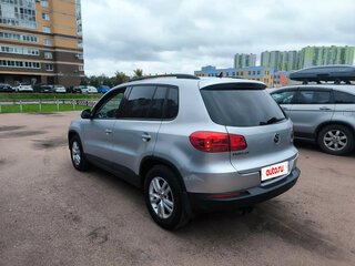 2011 Volkswagen Tiguan I Рестайлинг, серебристый, 900000 рублей, вид 5