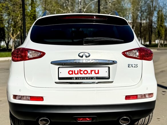 2011 Infiniti EX25 I (J50), белый, 1800000 рублей - вид 9