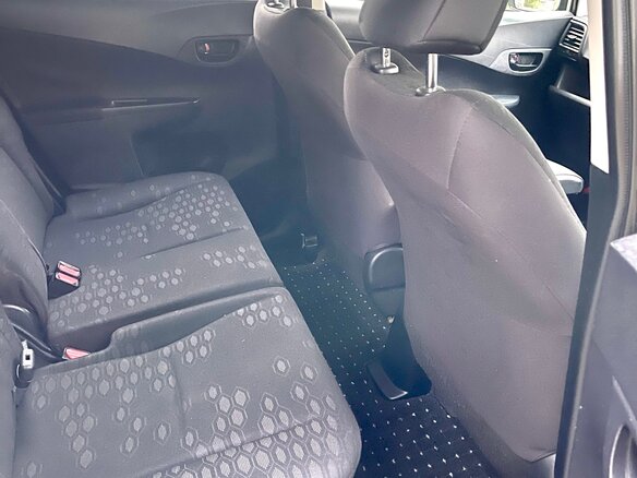 2012 Toyota Ractis II, серый - вид 14