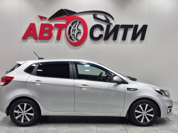 2017 Kia Rio III Рестайлинг, серебристый, 820000 рублей - вид 8