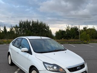 2009 Ford Focus II Рестайлинг, белый, 300000 рублей, вид 5