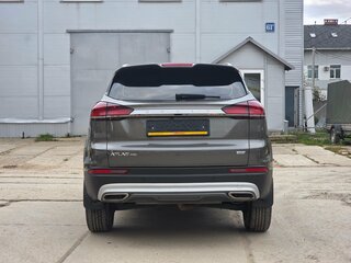 2024 Geely Atlas Pro, серый, 2250000 рублей, вид 4