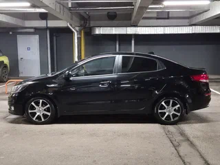 2015 Kia Rio III Рестайлинг, чёрный, 1200000 рублей, вид 2