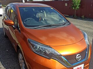 2017 Nissan Note e-Power II Рестайлинг, коричневый, 1350000 рублей, вид 1