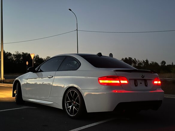 2008 BMW 3 серии 325i V (E90/E91/E92/E93), белый - вид 10