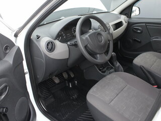 2013 Renault Sandero I, белый, 556000 рублей, вид 5