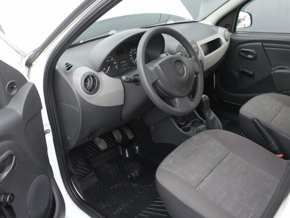 2013 Renault Sandero I, белый, 556000 рублей - вид 4
