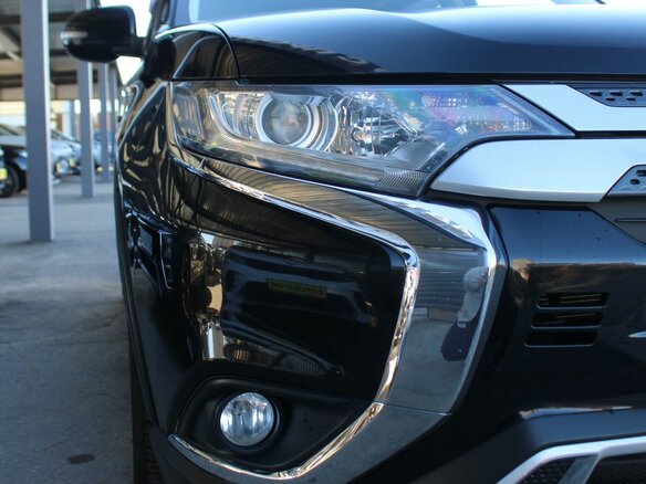 2018 Mitsubishi Outlander III Рестайлинг 3, чёрный, 1929000 рублей - вид 22