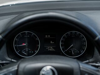 2011 Skoda Octavia II (A5) Рестайлинг, белый, 598000 рублей, вид 5