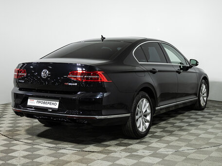 2017 Volkswagen Passat B8, чёрный, 1819700 рублей, вид 5