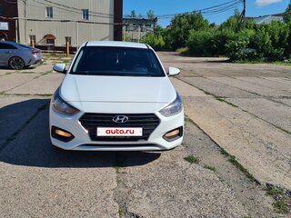 2017 Hyundai Solaris II, белый, 790000 рублей, вид 2