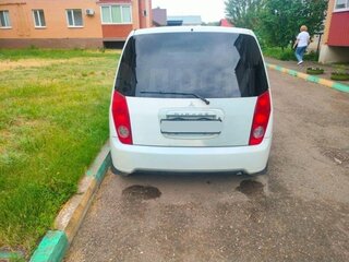 1999 Mitsubishi Dingo I, белый, 280000 рублей, вид 3